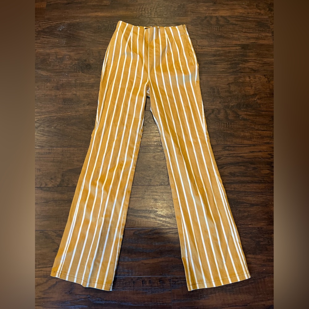 Forever 21 size XS long stripped yellow dress pants